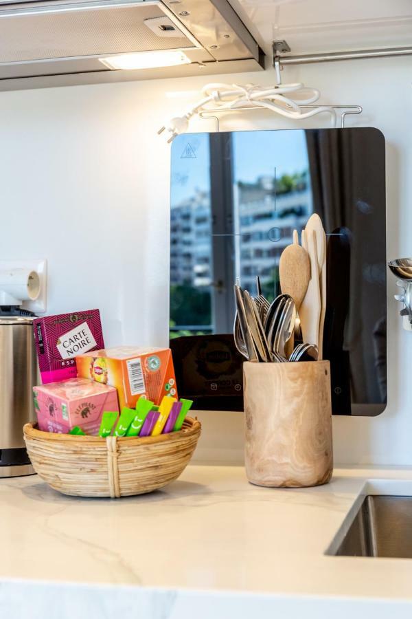 Cozy Studio With Amazing View Parigi Esterno foto